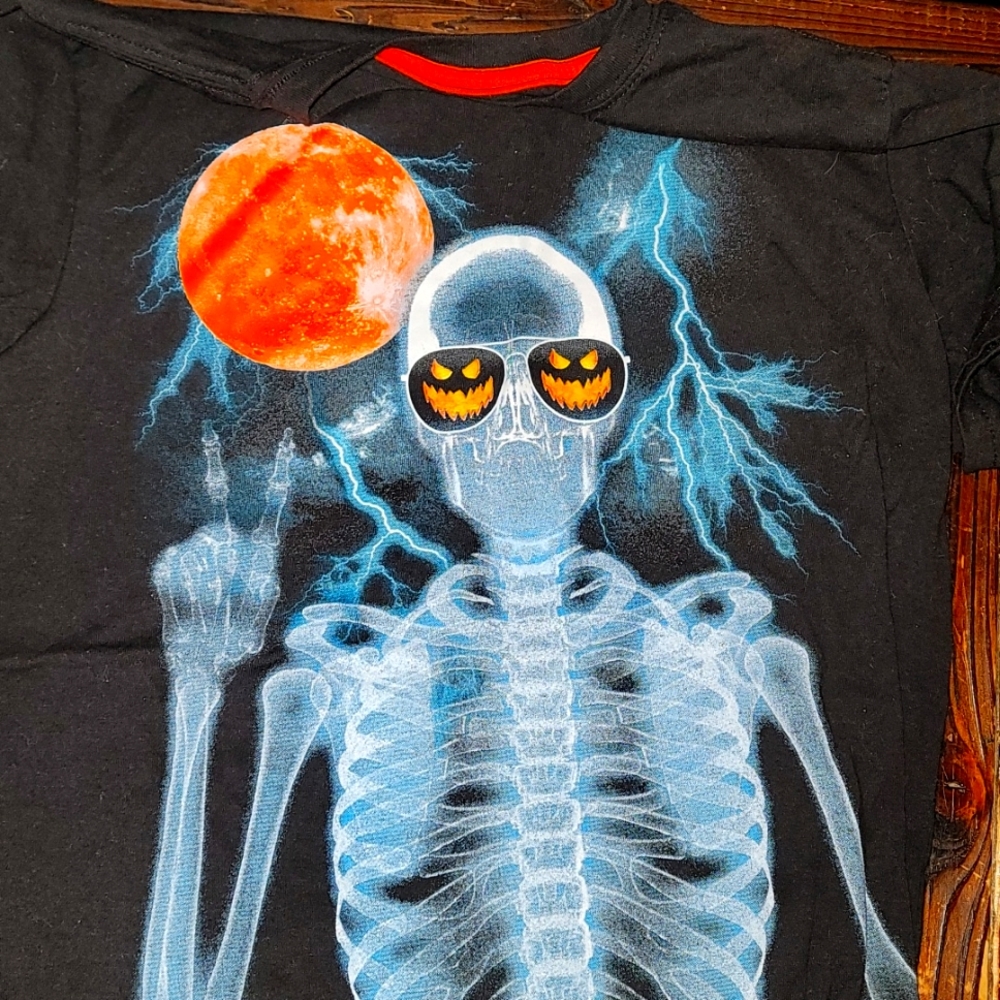 Skull shirt